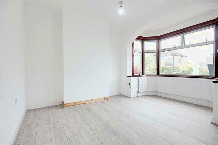 4 Bedroom Terraced House To Rent In Marrilyne Avenue, Enfield, EN3