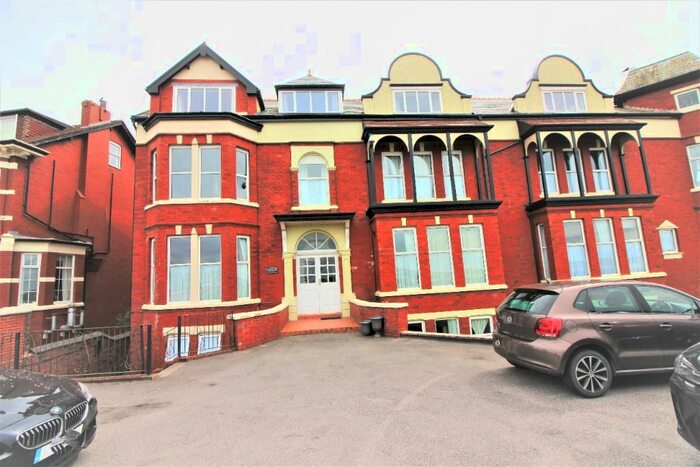 3 Bedroom Flat To Rent In Promenade, Southport, PR9