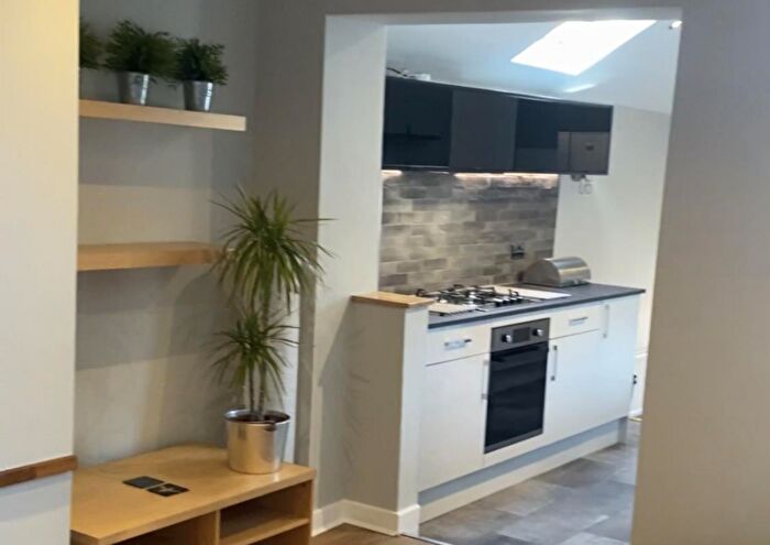 5 Bedroom Flat To Rent In Hazelwood Avenue, Jesmond, Newcastle Upon Tyne, NE2