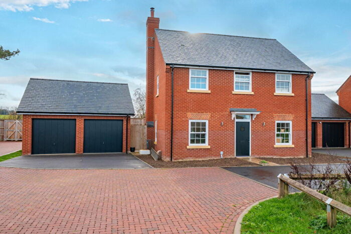 4 Bedroom Detached House For Sale In St Mary Bourne, RG28
