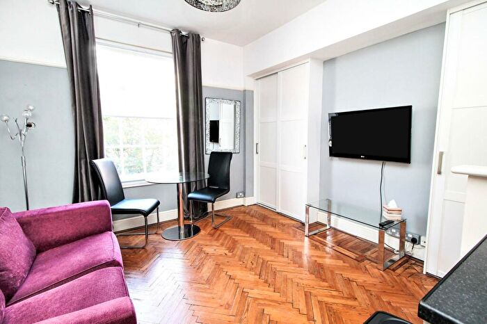 1 Bedroom Apartment To Rent In Branksome House, Westgate Street, Cardiff, CF10