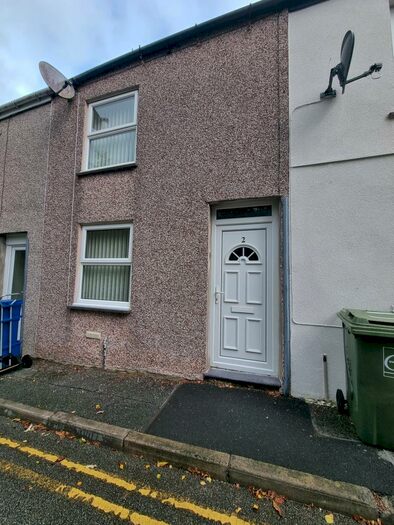 2 Bedroom Terraced House To Rent In St. Pauls Terrace, Bangor, LL57