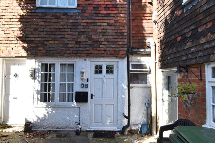 2 Bedroom Maisonette For Sale In Church Square, Lenham, ME17