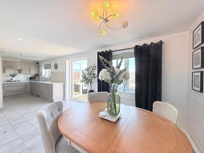 4 Bedroom Detached House For Sale In Aitken Crescent, Redding, FK2