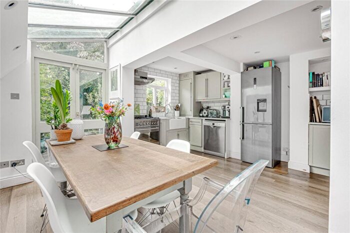4 Bedroom Terraced House To Rent In Abercrombie Street, Battersea Park, SW11