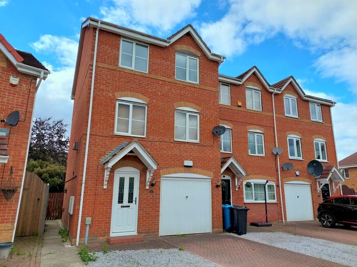 3 Bedroom Terraced House To Rent In Templewaters, Kingswood, HU7