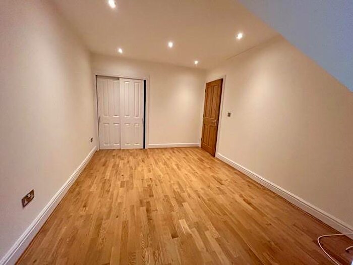 2 Bedroom Apartment To Rent In Middle Gordon Road, Camberley, GU15