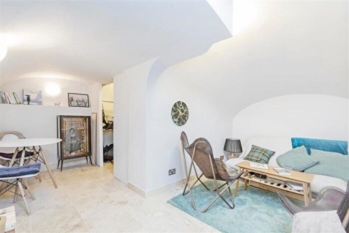 1 Bedroom Flat To Rent In Moreton Terrace Mews North, London, SW1V