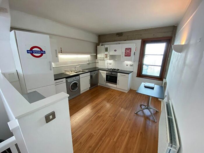 2 Bedroom Apartment To Rent In Pollards Close, Rochford, Essex, SS4
