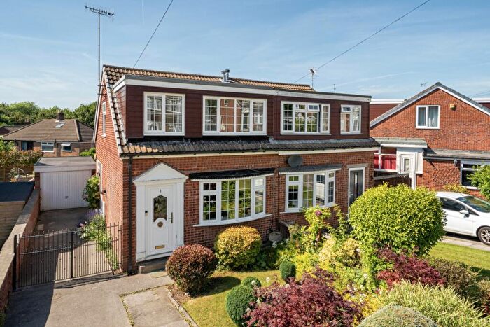 3 Bedroom Semi-Detached House For Sale In South View Crescent, Yeadon, Leeds, LS19