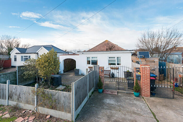 3 Bedroom Detached Bungalow For Sale In Lanchester Close, Herne Bay, Kent, CT6
