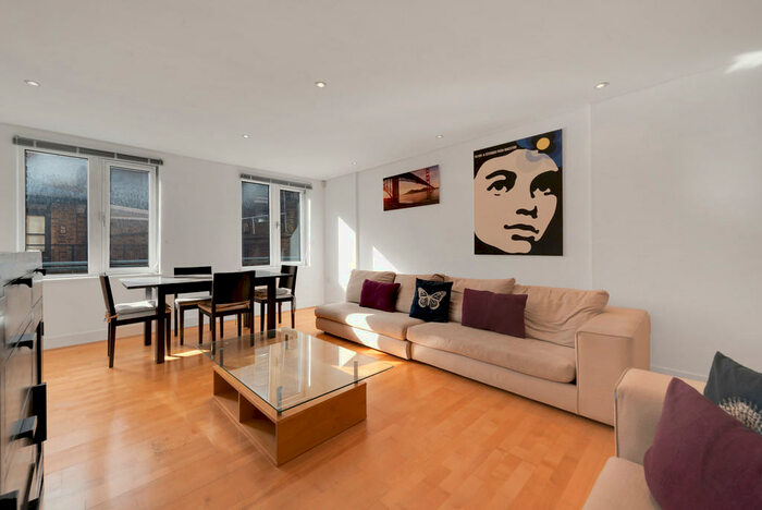 2 Bedroom Flat To Rent In Owen Street, London, EC1V