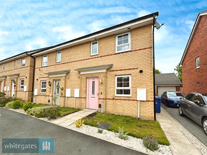 3 Bedroom Semi-Detached House To Rent In Carrs Avenue, Cudworth, Barnsley, S72