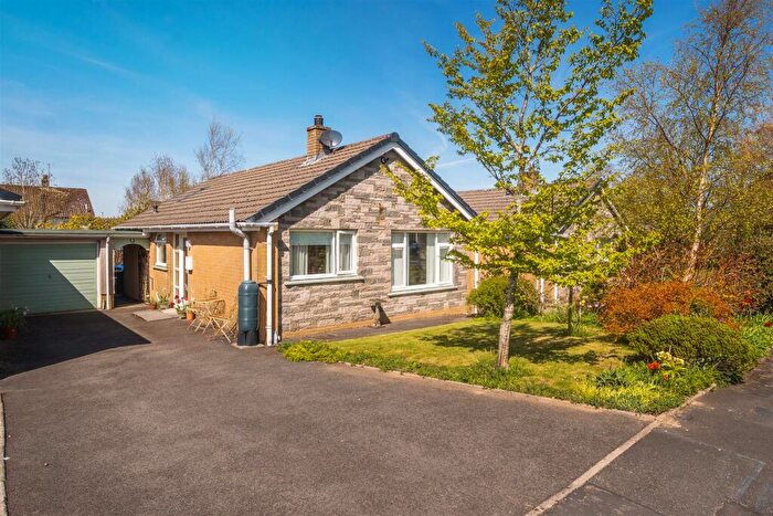 2 Bedroom Semi-Detached Bungalow For Sale In Linstock Avenue, Cockermouth, CA13