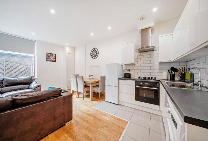 1 Bedroom Flat For Sale In Consort Way, Horley, Surrey, RH6