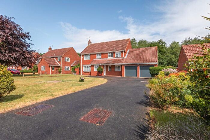 4 Bedroom Detached House For Sale In Desirable Cul-De-Sac Setting In North Wootton, PE30