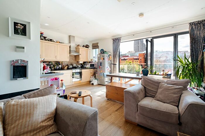 2 Bedroom Flat To Rent In City Road, London, EC1Y