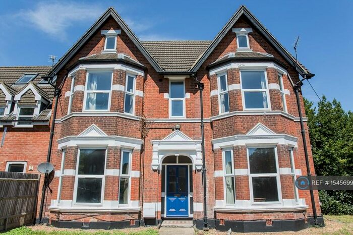 9 Bedroom Semi-Detached House To Rent In Hill Lane, Southampton, SO15