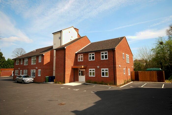 1 Bedroom Flat To Rent In Whitebines, Farnham, Surrey, GU9