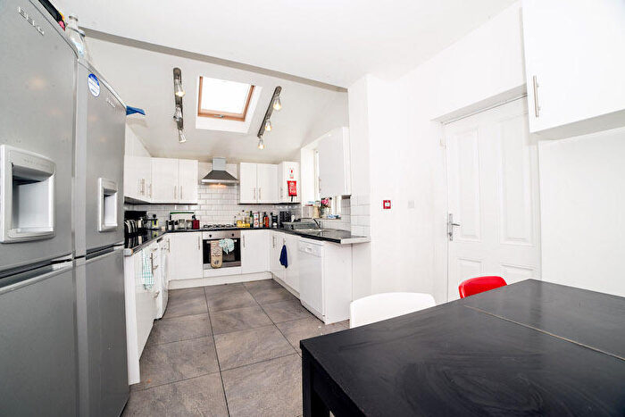 7 Bedroom Terraced House To Rent In Mabfield Road, Fallowfield, Manchester, M14