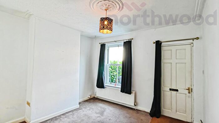 3 Bedroom Flat For Sale In Guernsey Road, Norwich, NR3