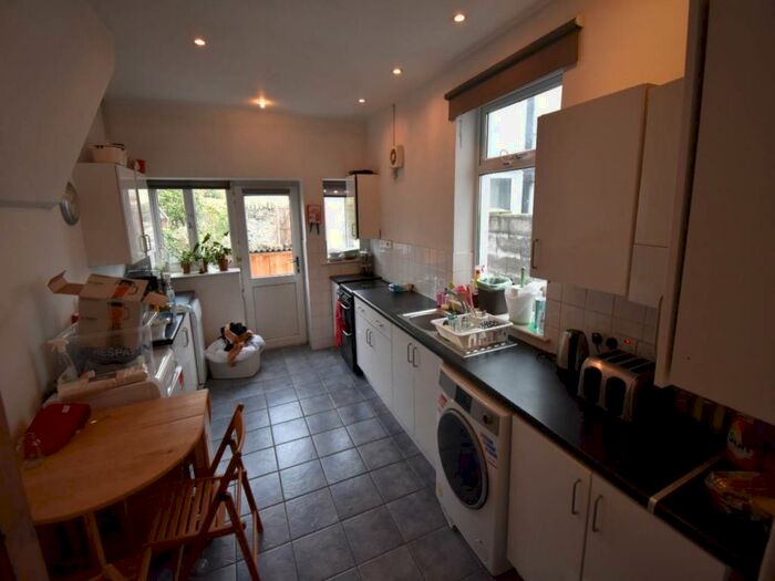 4 Bedroom House To Rent In Lisvane Street, Cathays, CF24