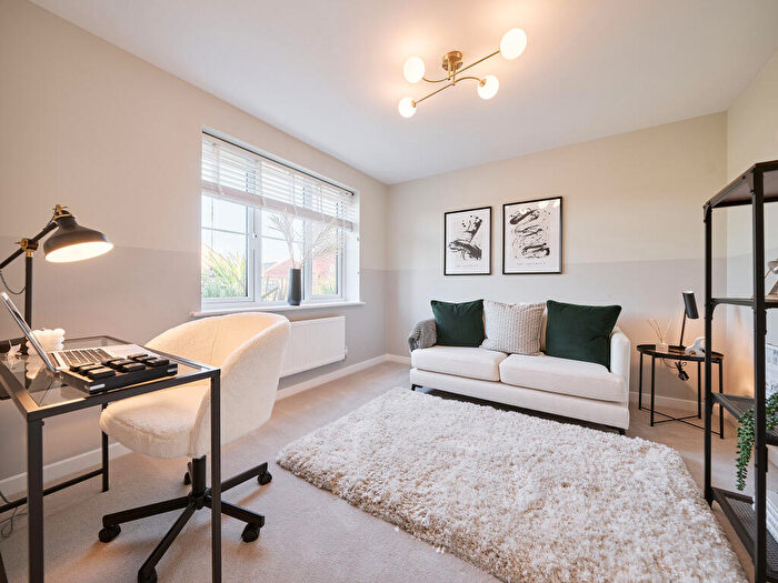 4 Bedroom Detached House For Sale In Mill Gardens, Cullompton, Devon, EX15