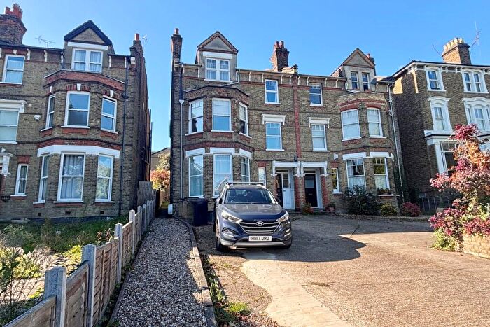 1 Bedroom Flat For Sale In Valley Road, Bromley, BR2