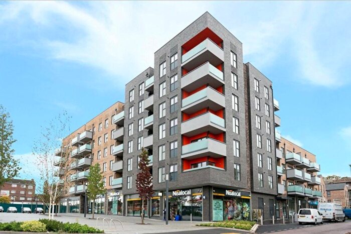 1 Bedroom Flat To Rent In Fairfield Avenue, Watford, WD19