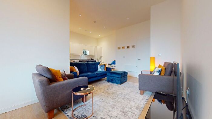 1 Bedroom Flat To Rent In Riverbank Way, Brentford, TW8