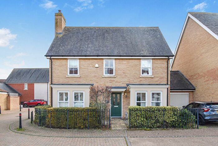 4 Bedroom Detached House For Sale In Gemini Lane, Biggleswade, SG18