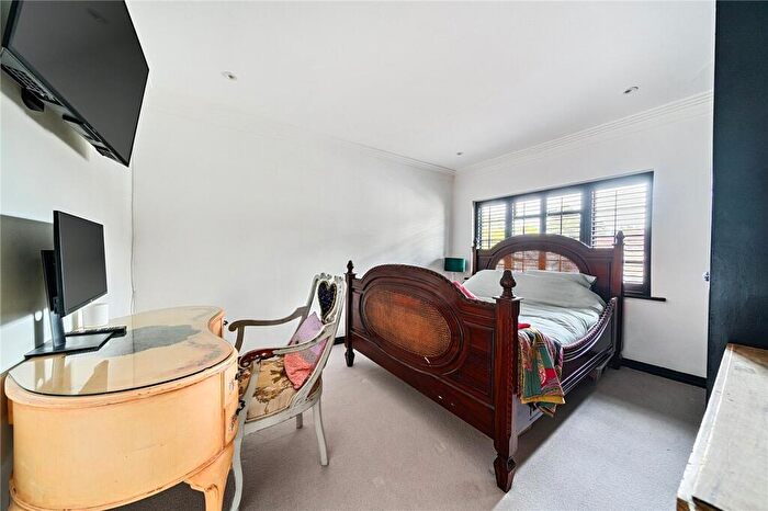 2 Bedroom Apartment To Rent In Broomfield Court, Broomfield Park, Sunningdale, Berkshire, SL5