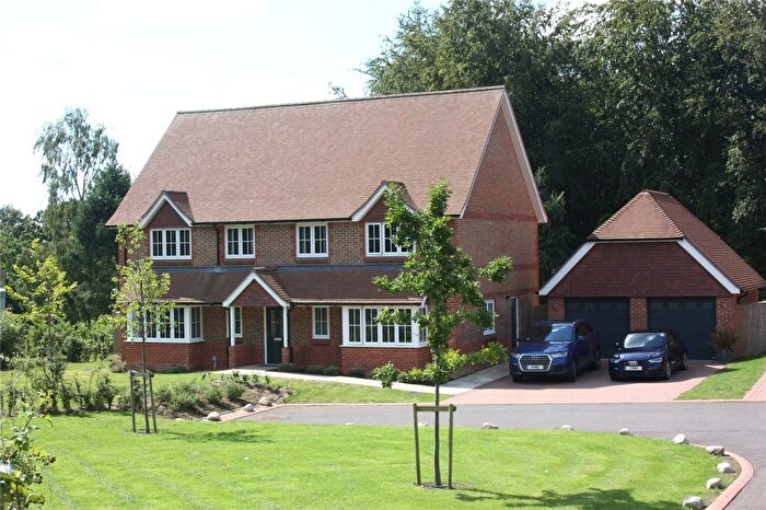 4 Bedroom Detached House For Sale In Warren Close, Catsfield, Battle, East Sussex, TN33