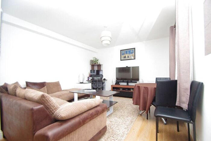 1 Bedroom Flat To Rent In Watford, Watford, WD24