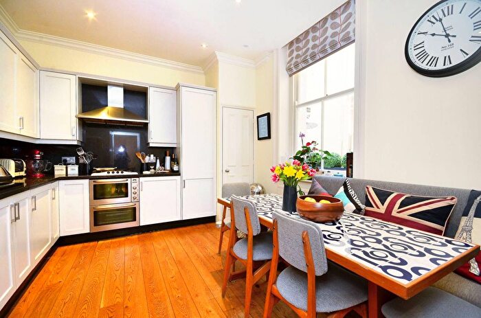 2 Bedroom Flat To Rent In Courtfield Gardens, South Kensington, London, SW5