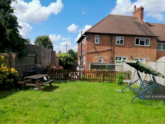 3 Bedroom Maisonette To Rent In Middle Park Avenue, London, SE9