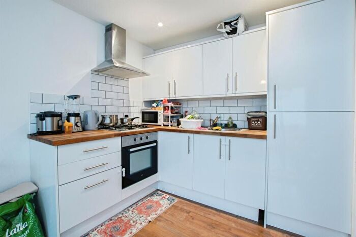 2 Bedroom Flat To Rent In Wescott Way, Bournemouth, BH11