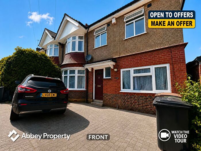 5 Bedroom Semi-Detached House To Rent In Alton Road, Luton, LU1