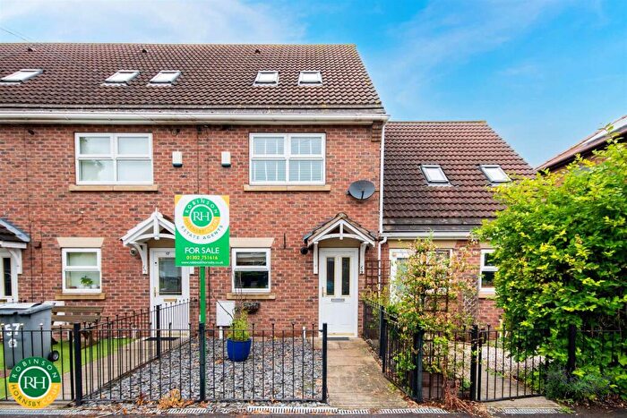 4 Bedroom House For Sale In Riverside Cottages, Old Hexthorpe, Doncaster, DN4