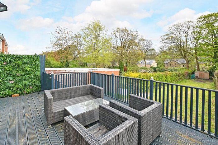 4 Bedroom Detached House To Rent In King Ecgbert Road, Sheffield, S17