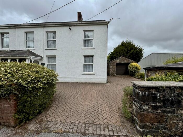 4 Bedroom Semi-Detached House For Sale In Cwmgarw Road, Upper Brynamman, Ammanford, SA18