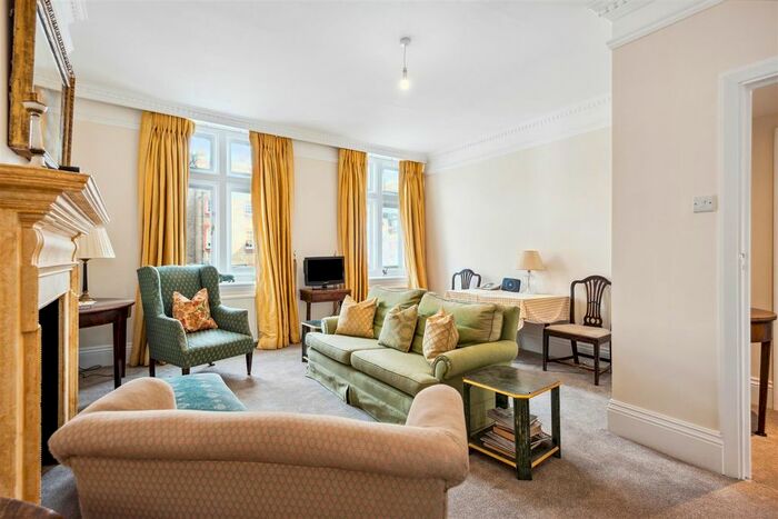 1 Bedroom Flat To Rent In Lennox Gardens, Chelsea, SW1X