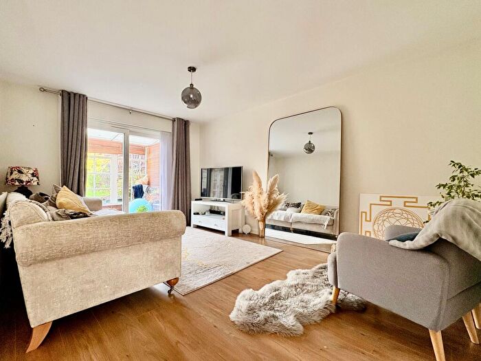 3 Bedroom Apartment To Rent In Trapstyle Road, Ware, SG12