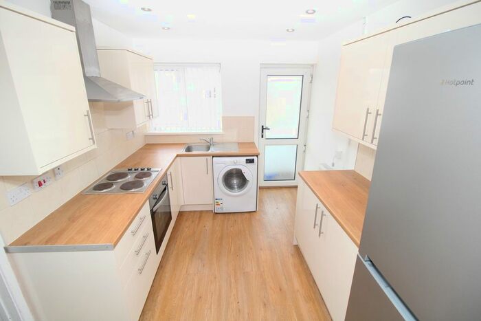 4 Bedroom Terraced House To Rent In Tower Street, Pontypridd, CF37