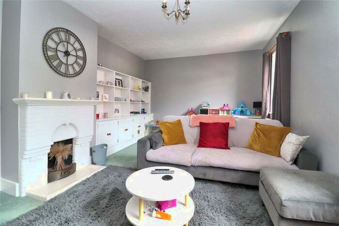 2 Bedroom Apartment To Rent In Woking, GU21