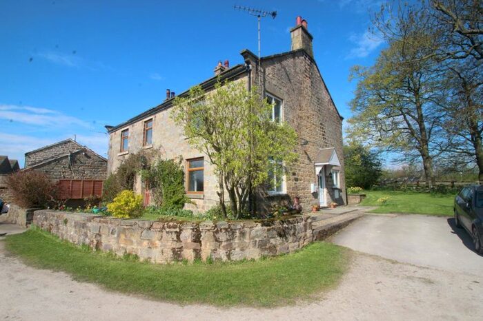 2 Bedroom Cottage To Rent In Higher Shaw Farm, Beckwithshaw, HG3