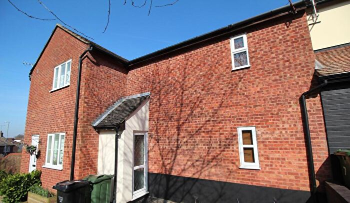 1 Bedroom Terraced House To Rent In Grosvenor Gardens, CM12