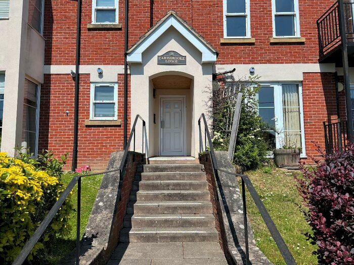 2 Bedroom Flat For Sale In Carisbrooke Lodge, Goring Road, Steyning, West Sussex, BN44