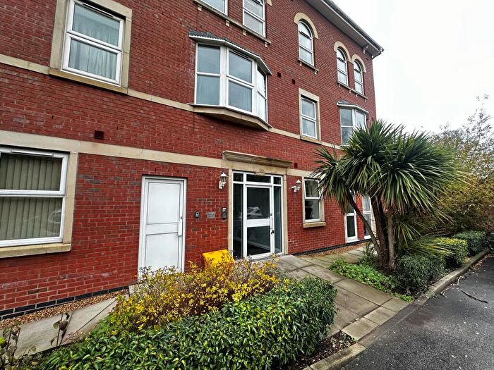 2 Bedroom Flat To Rent In Bakersfield Place, M33