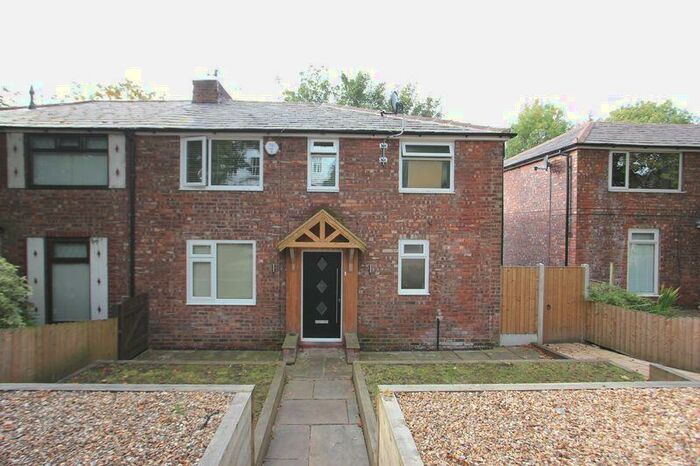 3 Bedroom Semi-Detached House To Rent In Bent Lane, Prestwich, M25